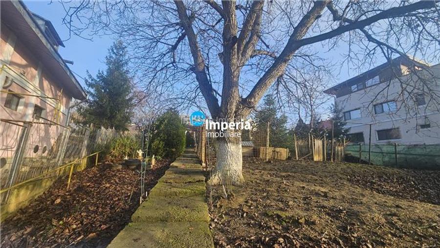 Oportunitate rezidentiala in Bucium – casa parter si teren 2700mp - 2