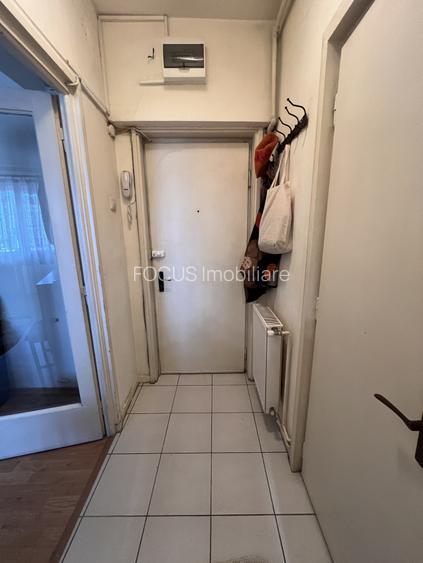 Garsonieră decomandată cu centrala proprie si AC- Zona Carol - 9