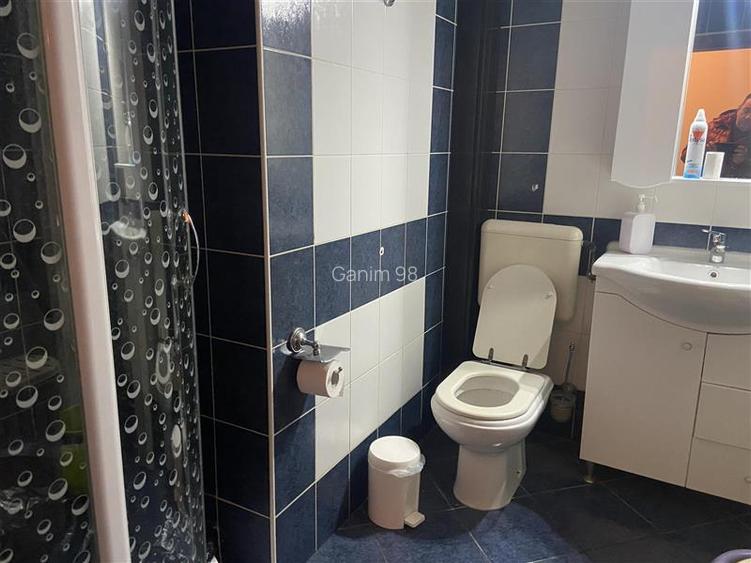 Apartament 4 camere , zona centrala - Inspectoratul Scolar ,suprafata 109 mp , e - 17