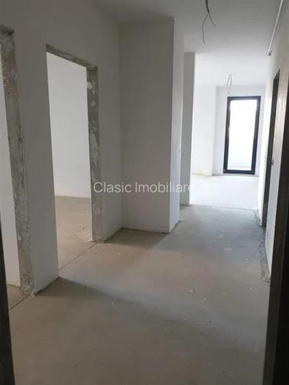 Vanzare apartament 3 camere locatie de exceptie Plopilor zona Parcul Rozelor, Cl - 3