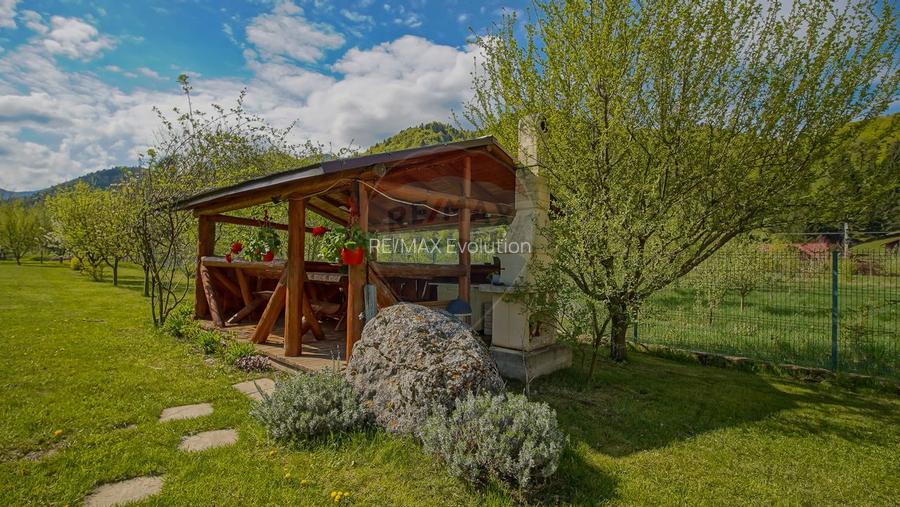 Vilă în zona Glăjărie, 10 camere, Sp + E + M, teren 2789 mp - 31