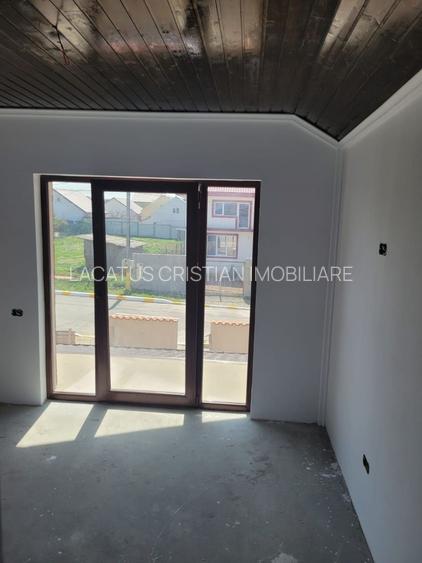 VILA DEOSEBITA VALU LUI TRAIAN P+M - 7