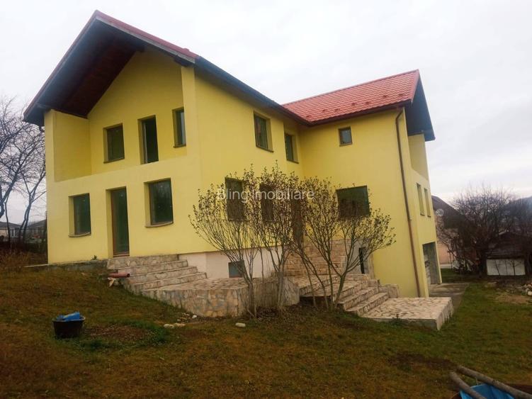 Casa individuala, 273mp, teren 1.000mp,  Chinteni zona Profi - 2