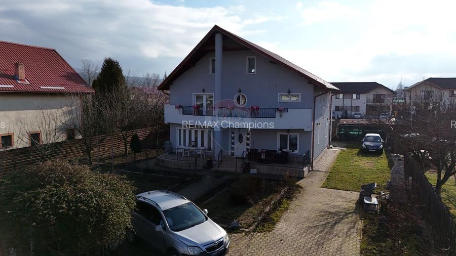 Casă/Vilă individuală | P+E+M | Teren 1075 mp | Cristian - 23