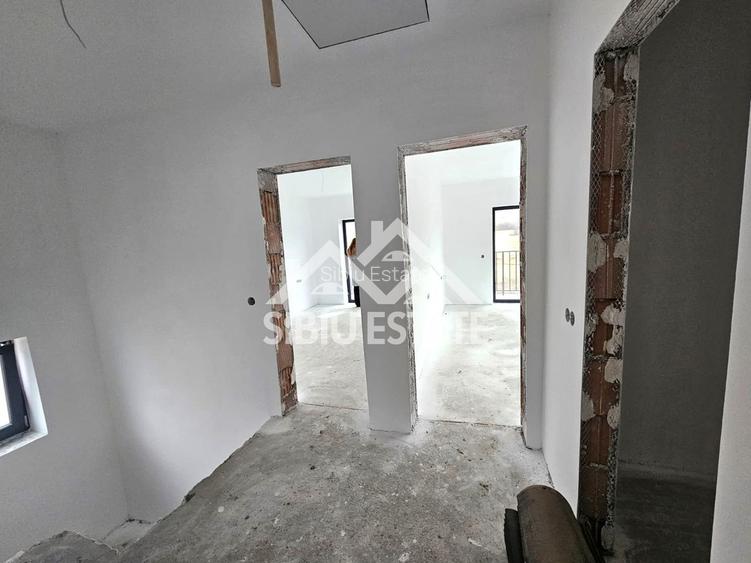 Casa Sibiu, Poplaca 4 camere, 3 bai, terasa si curte NOU - 7