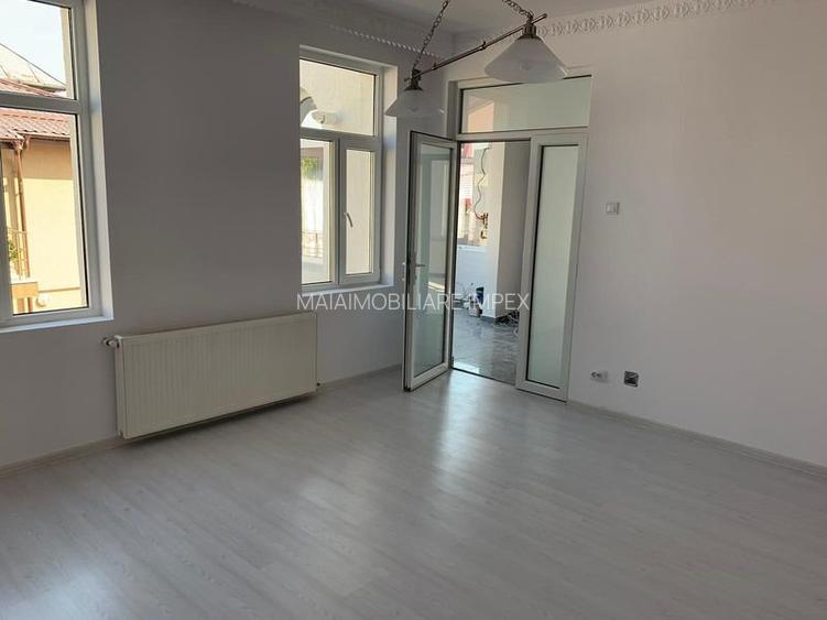 Casă cu 7 camere în Ștefan cel Mare - 10