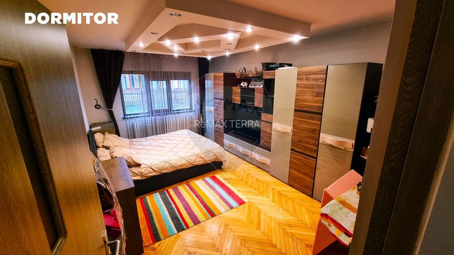 DE VANZARE Bulevardul Republicii, apartament cu 4 camere - 5