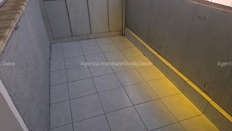 Vand apartament cu 3 camere in Deva, etaj 3, zona Gojdu (scoala Andrei Saguna), - 3