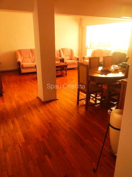 Inchiriez apartament 4 camere, etaj 1, strada UNIRII, Nr.70, Bloc D - 11