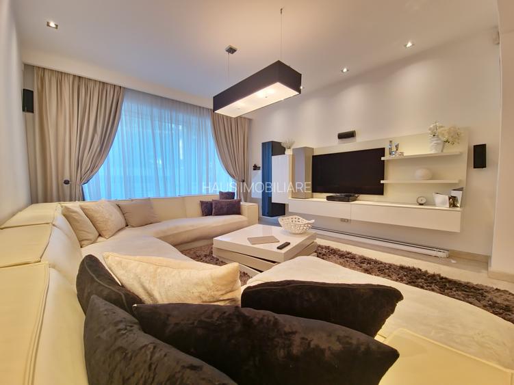 Vila deosebita  la un pas de mare mobilata si utilata - 16