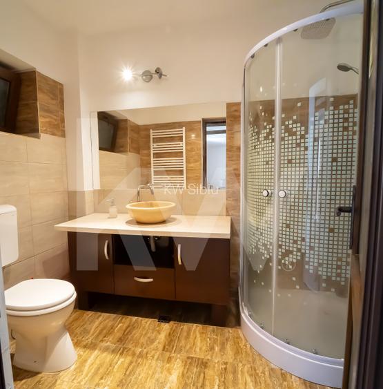 Vila exclusivista cu piscina si panorama de vis Cisnadioara - 14