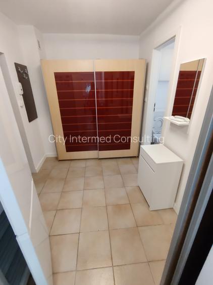 STUDIO la 3 minute de Metrou Mihai Bravu, etaj 1, mobilata.350 eur - 16