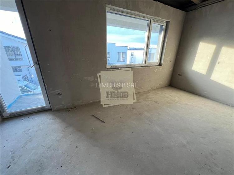 Casa 110 mpu cu 4 camere 2 bai 2 balcoane si curte in Sibiu - 12