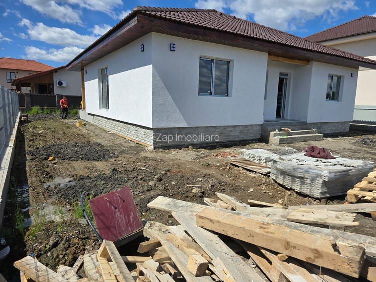 Casa 4 cam.2 băi,1 pivniță 1 dressing,500mp.teren,gard,pavaj - 6