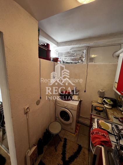 Garsonieră de vânzare în exclusivitate – Vizavi de Sanitas, Bloc G1 - 5