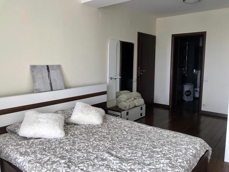 Apartament de 3 camere la lac