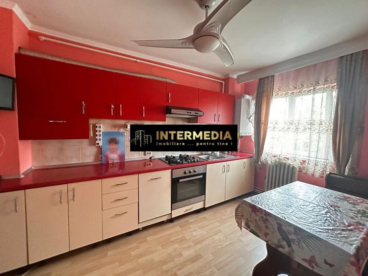 Vanzare Apartament 4 camere Deco CETATE Mercur 2 bai 90 mp cu balcon si pod