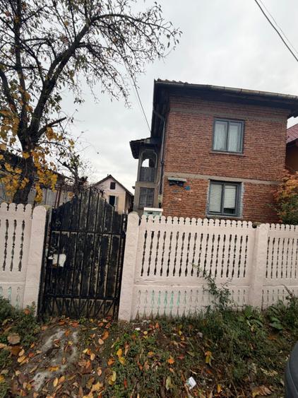 Casa/vila 70mp langa blocuri din caramida , 270mp teren, Filiasi