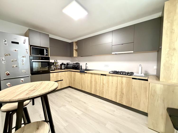 Duplex despartit prin garaj, 5 camere, 137 mp utili - Dumbravita - 15