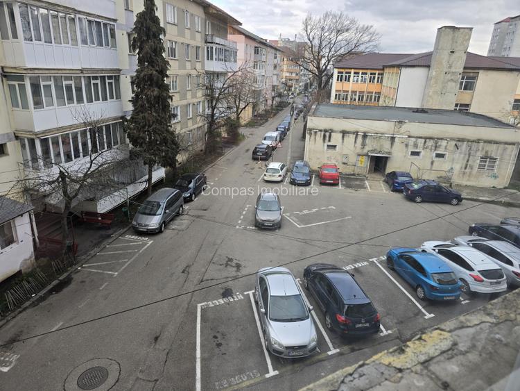 Apartament curat, cochet vizavi de spital - 7