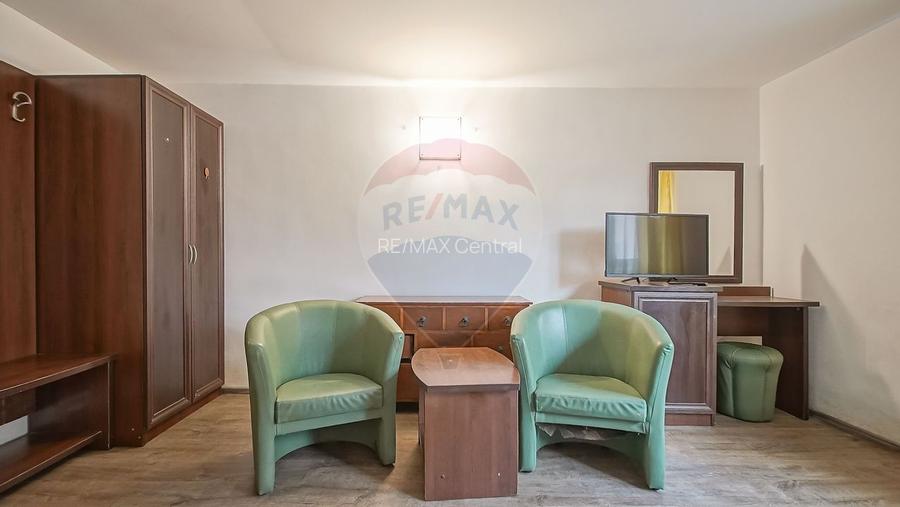 Casă / Vilă cu 12 camere de vânzare în zona Astra - 10