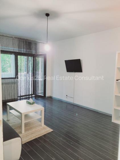 Garsoniera decomandata, etaj 2, Piata Muncii - 2