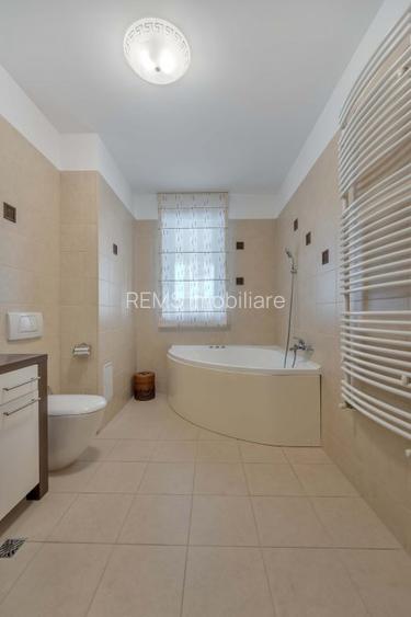 Vila superba, in stil mediteranean, strada privata - 20