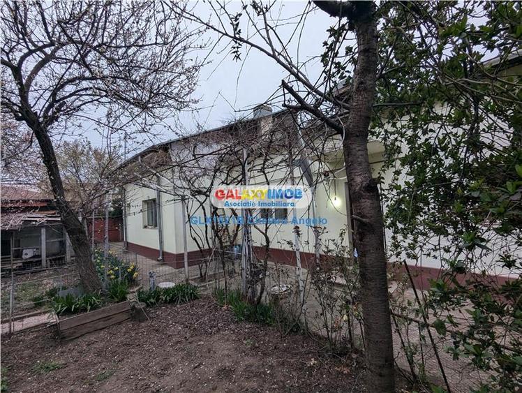 Rahova-Margeanului casa 100 mp, teren 315 mp,deschidere 13,5 ml,garaj - 3