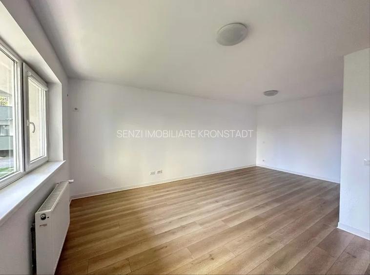 Garsoniera aproape de Mall Coresi, 38mp, loc parcare, 92500Euro - 3