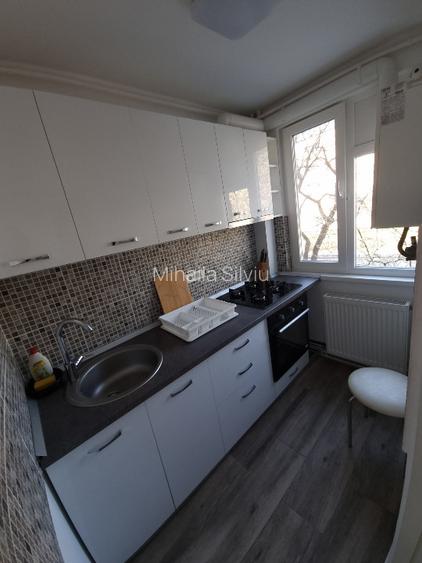 Garsiniera bd Saturn mobilata modern - 5