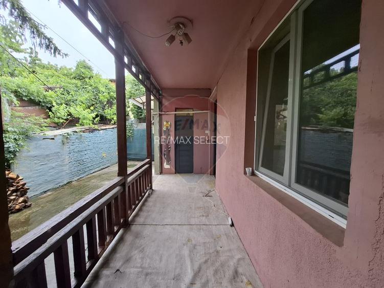 Vanzare casa 2 camere, partial renovata, Bd. Pieptanari - 2