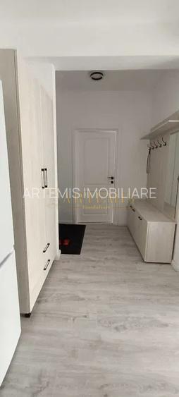 Apartament de 2 camere, decomandat, 40 mp., terasa 25 mp., zona zavoaie - 3