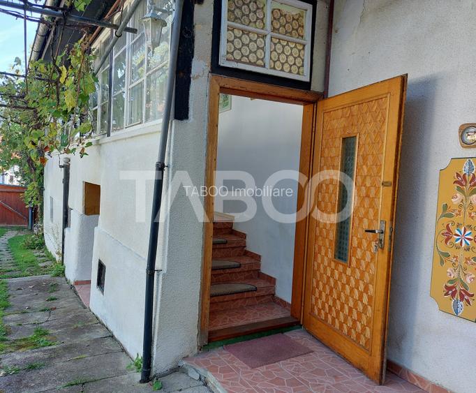 Casa de vanzare cu 2 apartamente separate si teren 500 mp Cisnadioara - 24