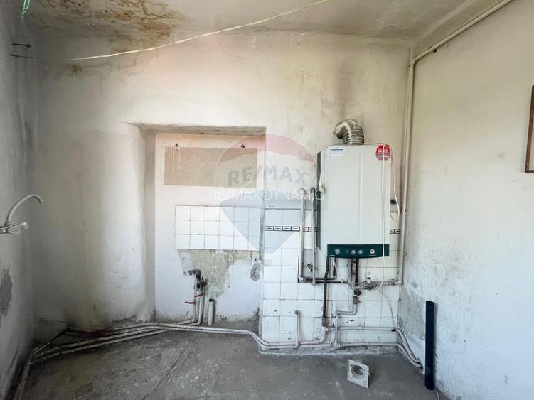 Casă cu 3 camere de vânzare în zona centrala comison 0% - 10
