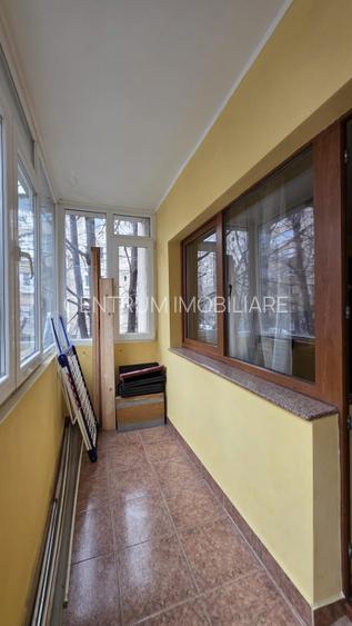 Inchiriere 2 camere Vitan Mall etajul 1/4 - 3