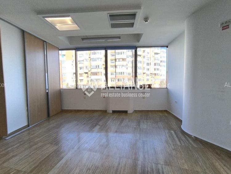 GARA BCR - Birouri de lux , cu utilitati incluse ! - 8