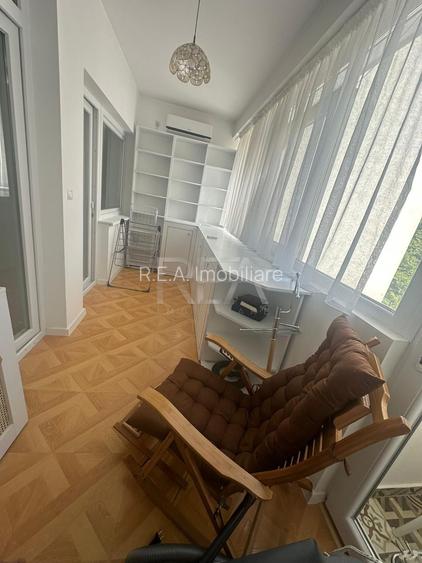 Apartament 3 camere Sala Palatului +pod , aporape de metrou - 13