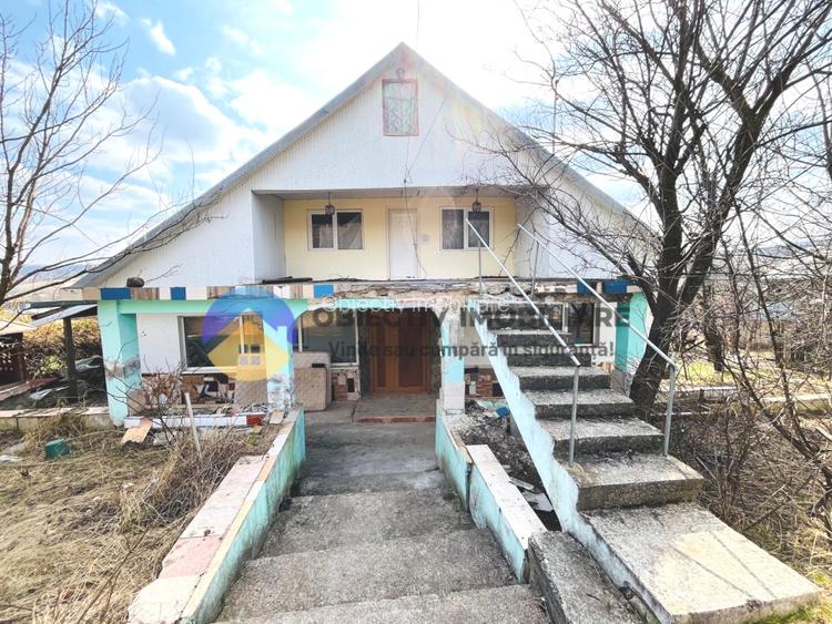 CASA cu mansardă – COMUNA DOBRENI - 2