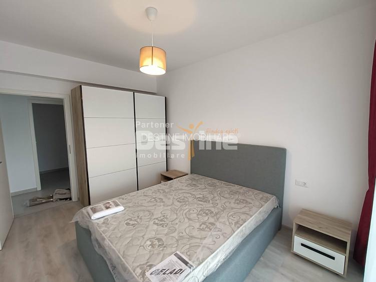 Apartament cu 3 camere, balcon 20 mp, loc de parcare acoperit, 2 bai, Tractorul - 3