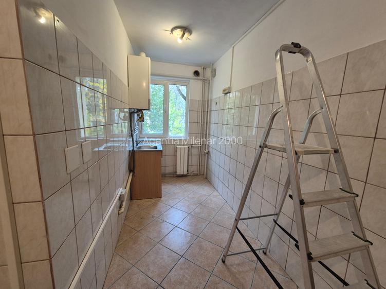 Pe frumoasa strada Harnicieila etajul 1, in bloc izolat termic - 11