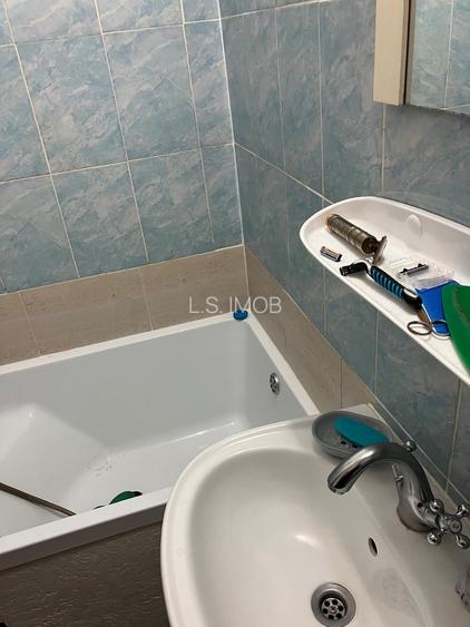 Garsonieră de vânzare în Tractoru Brașov - 3