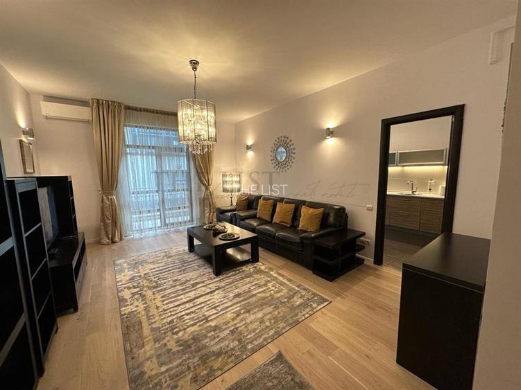 INCHIRIERE APARTAMENT SUPERB 3 CAMERE CASIN - 2