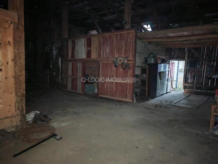 Casa 6 camere libera la vanzare RASNOV - 25