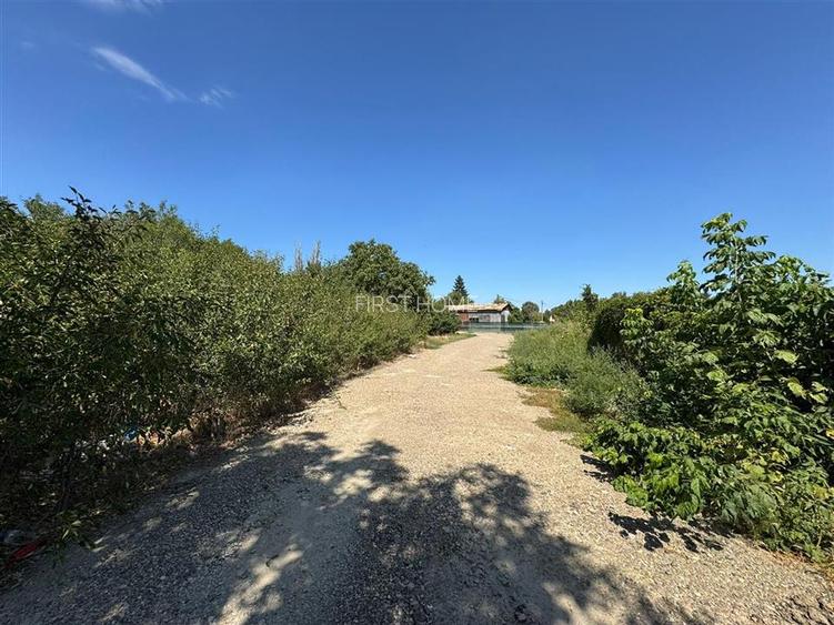 Teren 1.100mp intravilan curti constructii de vanzare in zona COMAT - 4