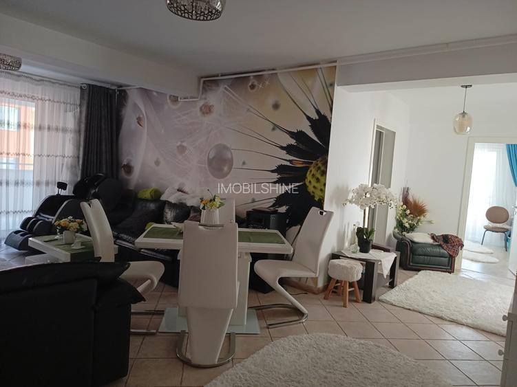 Ofer spre închiriere apartament lux 4 camere în stațiunea Mamaia - 5