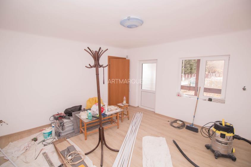 Casa de vanzare in Poiana Tapului – vedere la munte, renovata - 8