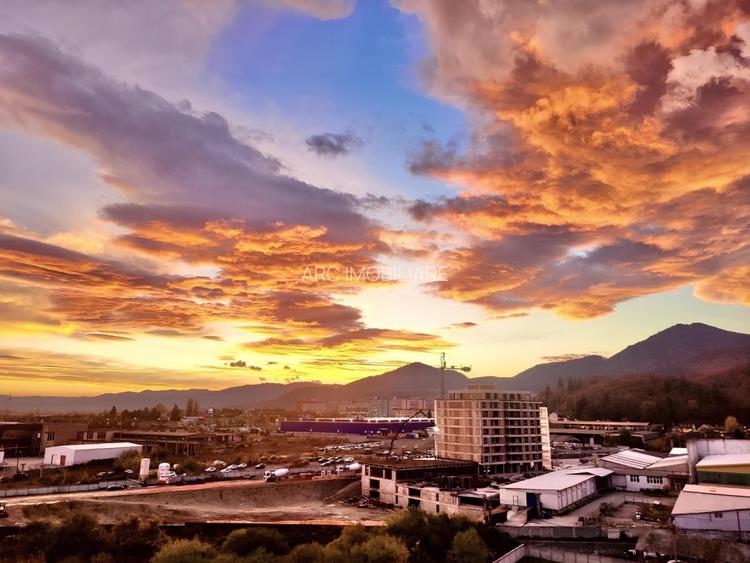 Penthouse cu suprafata generoasa,zona Noua - 3