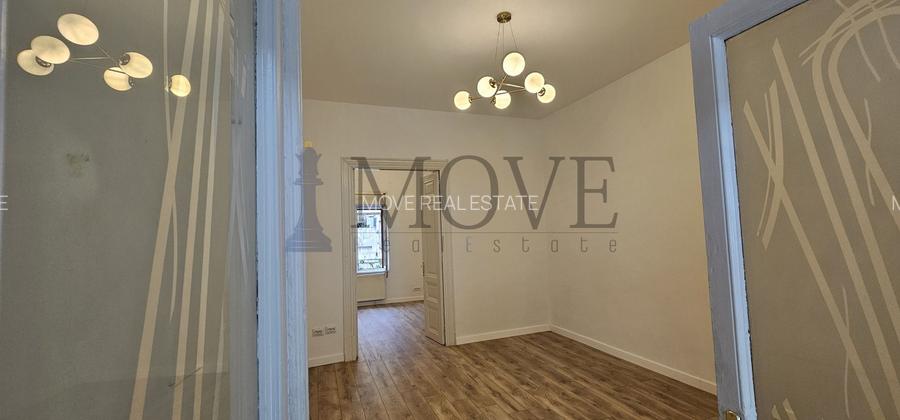 Caderea Bastiliei - Biroul tau cu personalitate - 4