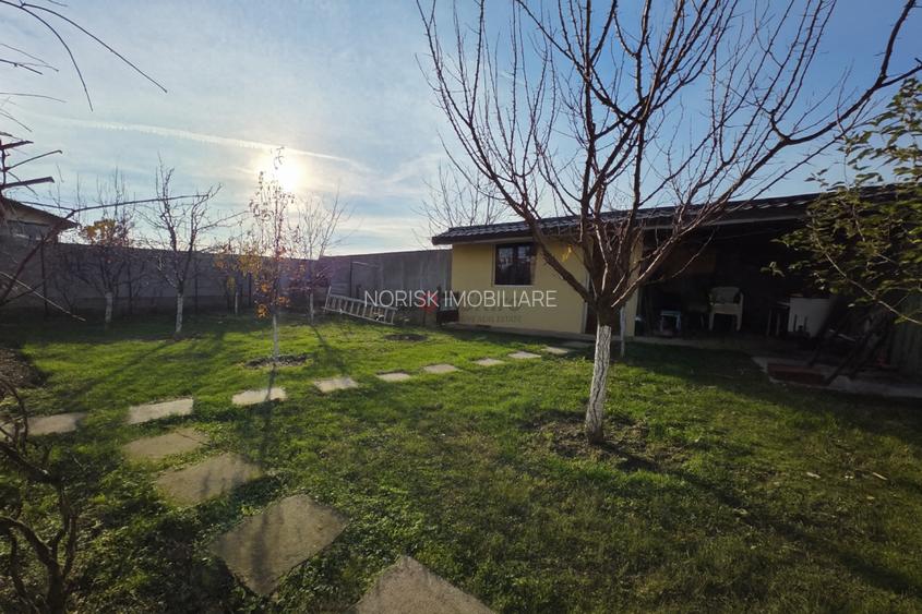 Vilă Spațioasă • Teren 656 mp - 15