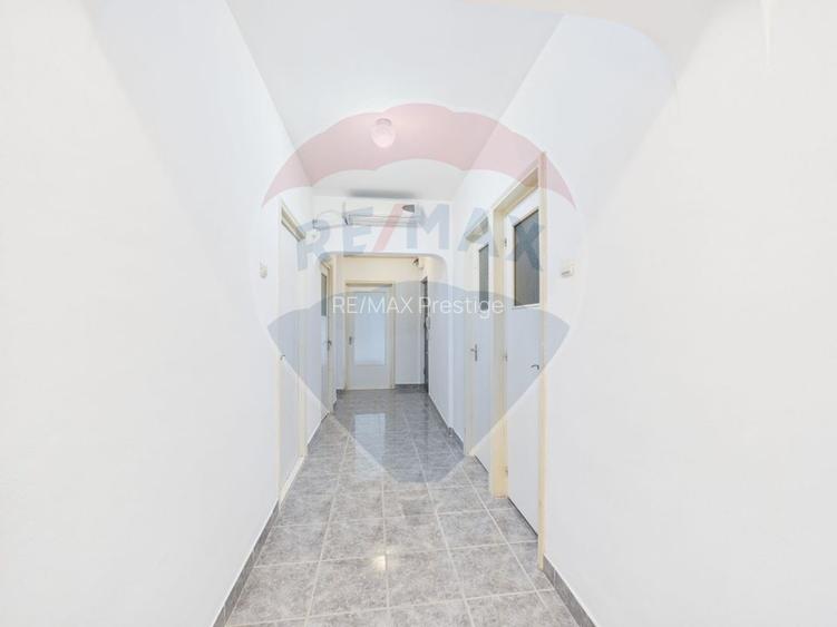 Apartament 3 camere, decomandat de vânzare în zona Aparatorii Patriei - 11